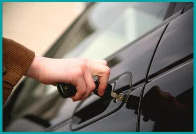Top Locksmith Services Muskego, WI 262-295-2050 - 12-unlock-car