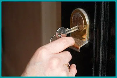 Top Locksmith Services Muskego, WI 262-295-2050 - 7-door-unlock